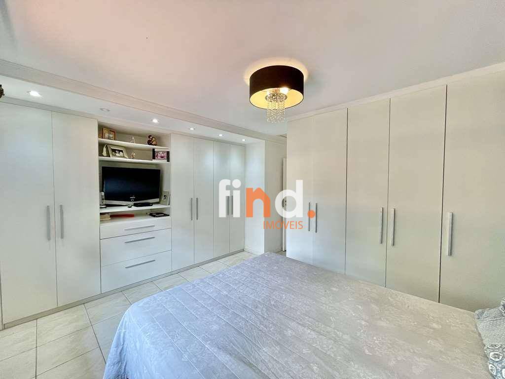 Casa de Condomínio à venda com 4 quartos, 250m² - Foto 11
