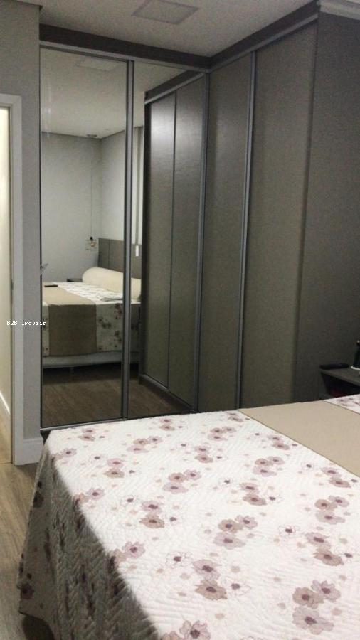 Apartamento à venda com 3 quartos, 81m² - Foto 23