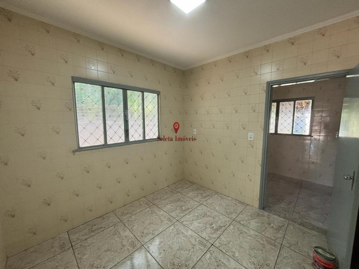 Casa à venda com 2 quartos, 250m² - Foto 13