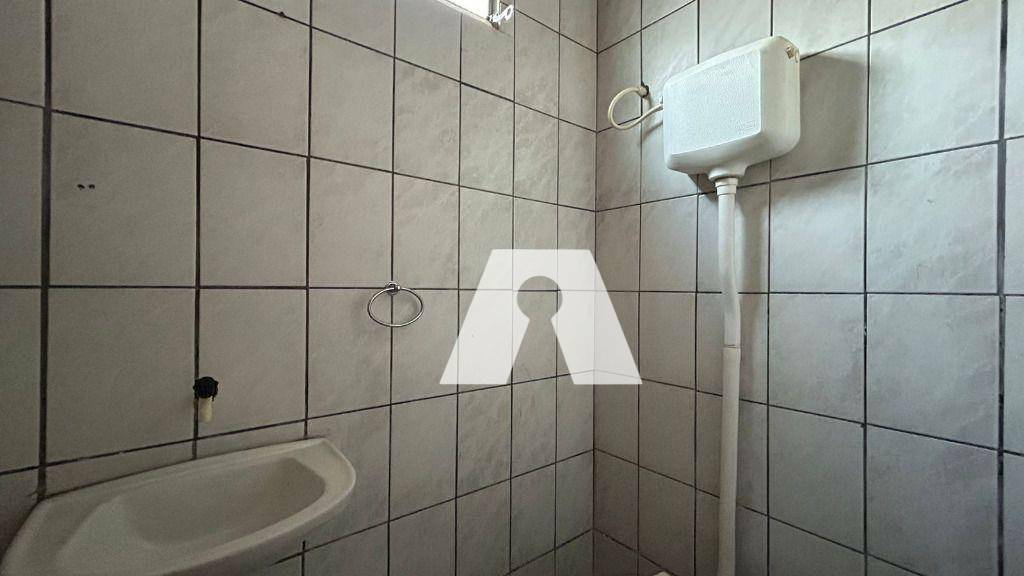 Casa de Condomínio para alugar com 3 quartos, 150m² - Foto 15