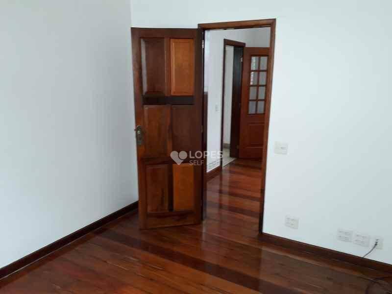 Casa à venda com 3 quartos, 380m² - Foto 11