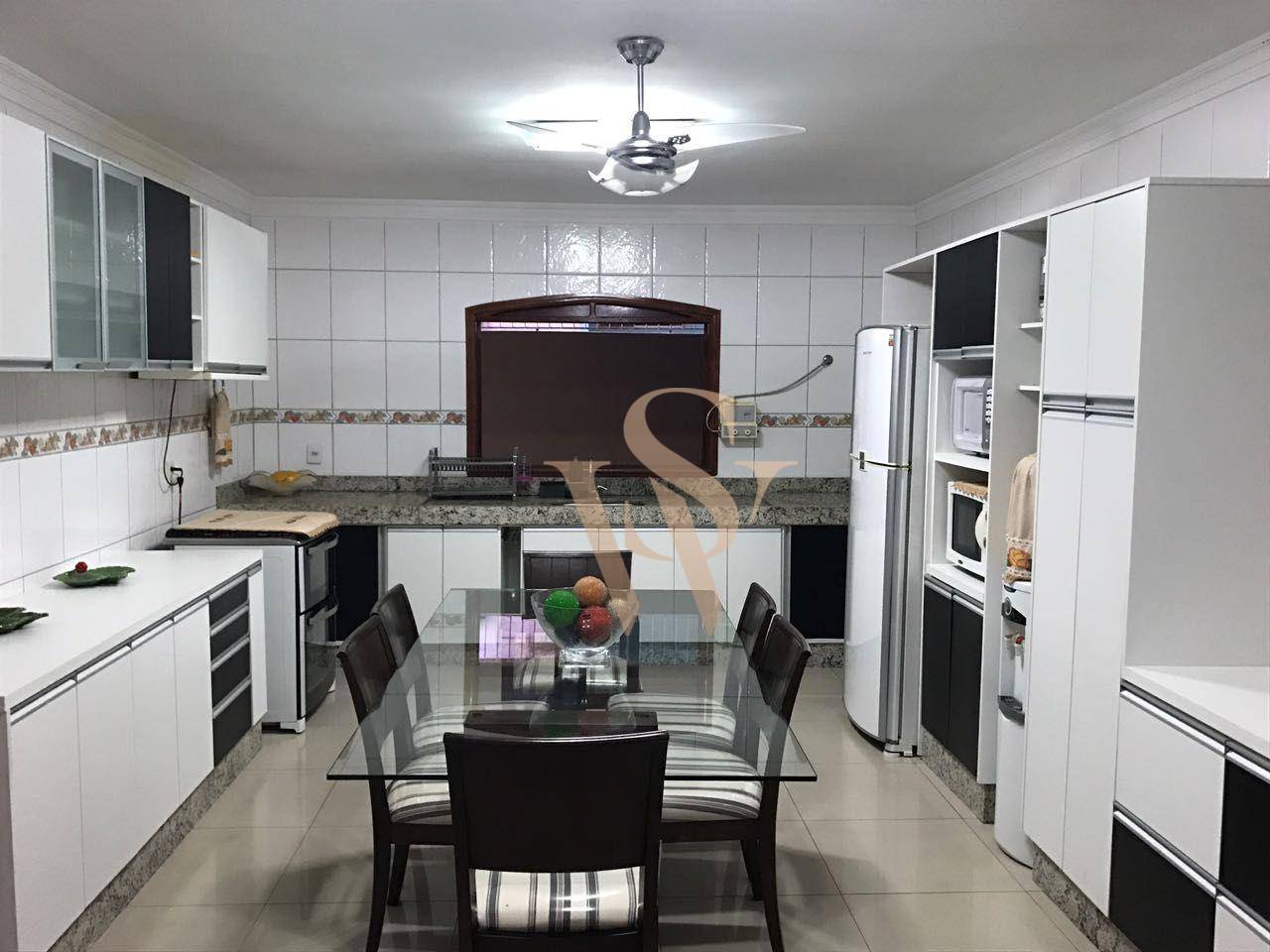 Sobrado à venda com 3 quartos, 304m² - Foto 12