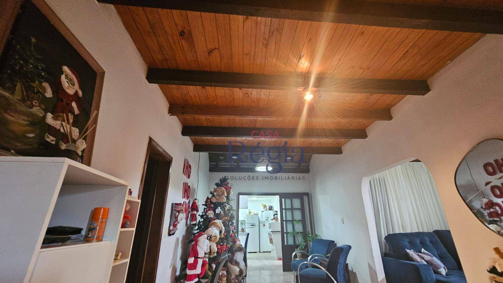 Casa à venda com 4 quartos, 241m² - Foto 4