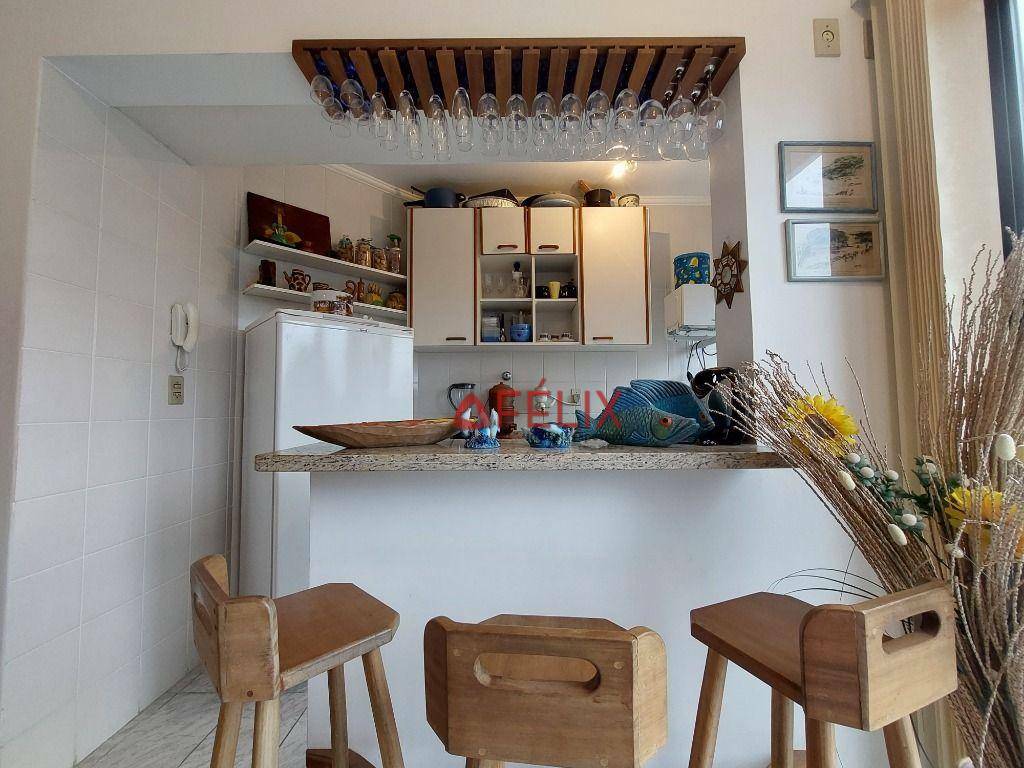 Apartamento à venda com 3 quartos, 117m² - Foto 5