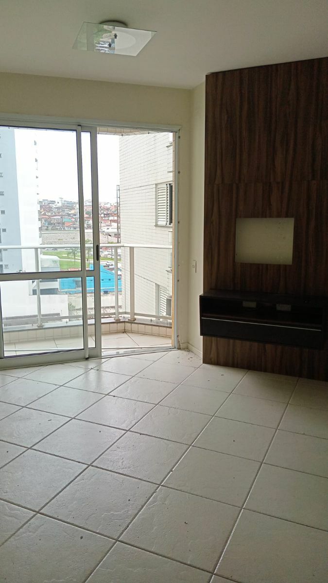 Apartamento à venda com 2 quartos, 73m² - Foto 3