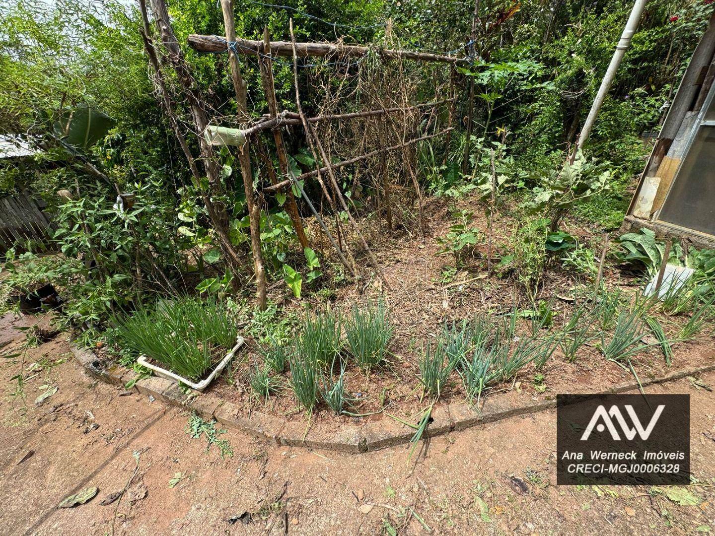 Chácara à venda com 2 quartos, 75m² - Foto 11