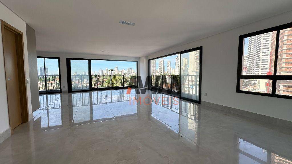 Apartamento para alugar com 3 quartos, 167m² - Foto 2
