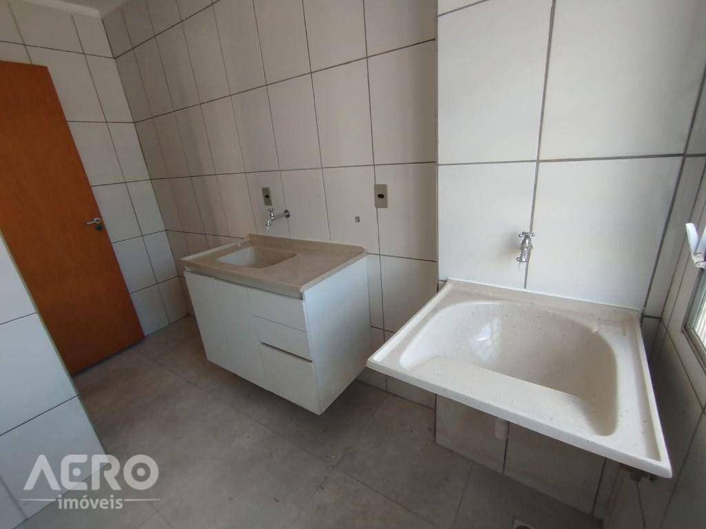 Apartamento para alugar com 2 quartos, 40m² - Foto 9