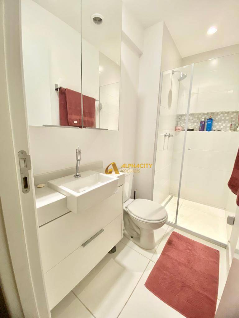 Apartamento à venda e aluguel com 1 quarto, 58m² - Foto 21