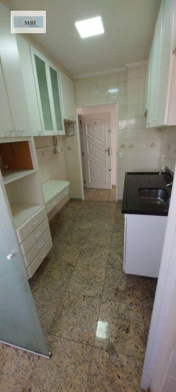 Apartamento à venda com 3 quartos, 70m² - Foto 27