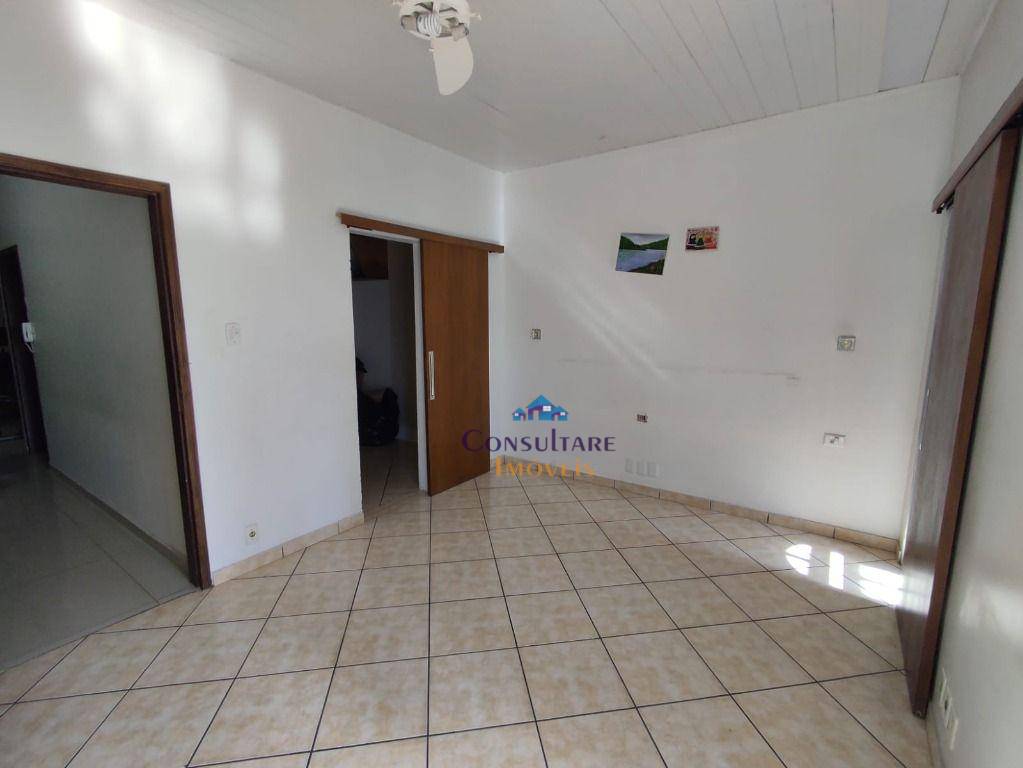 Casa para alugar com 3 quartos, 300m² - Foto 55