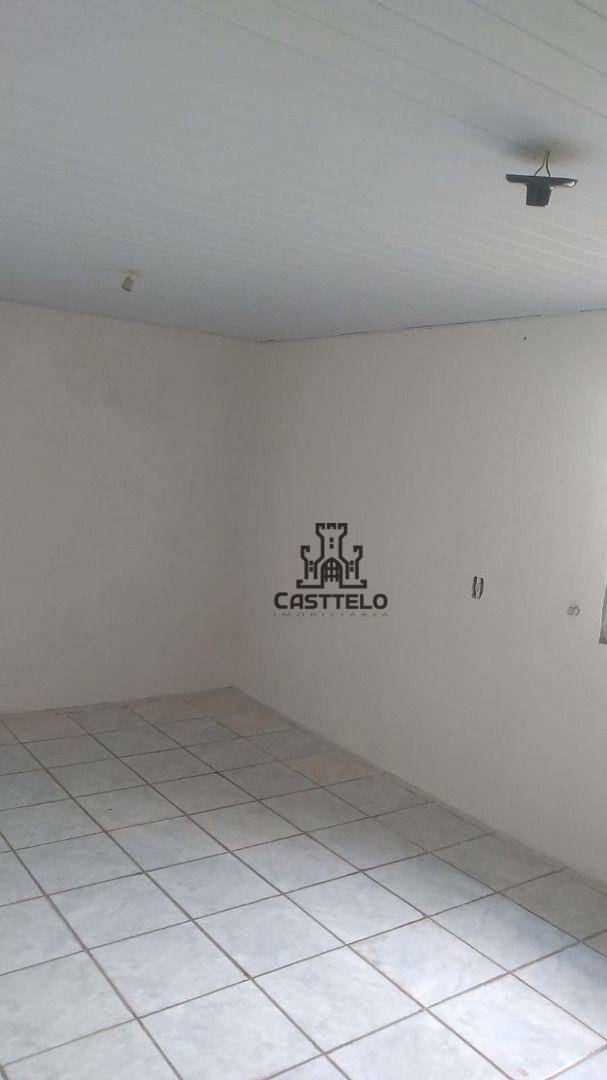 Casa à venda com 3 quartos, 100m² - Foto 4