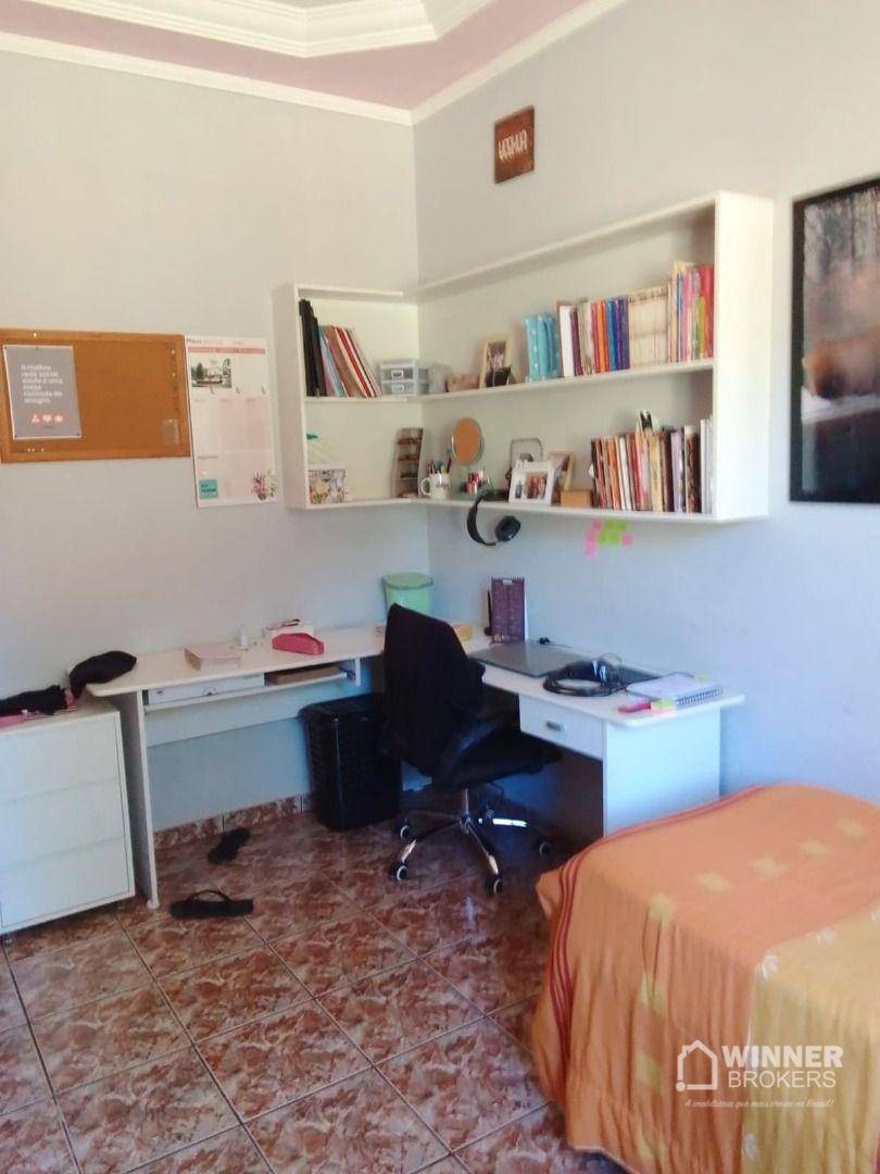 Casa à venda com 4 quartos, 180m² - Foto 13