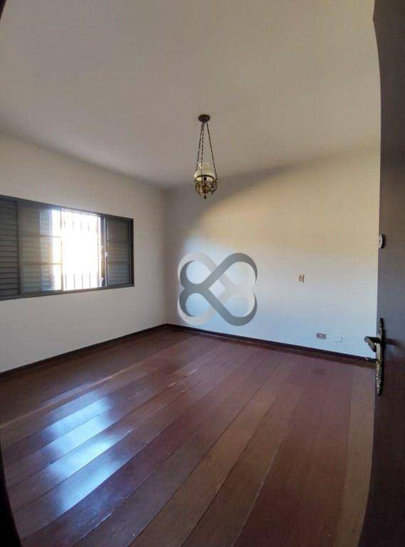 Casa à venda com 4 quartos, 258m² - Foto 11