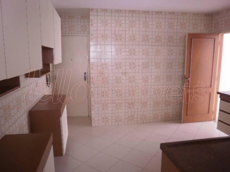 Apartamento para alugar com 3 quartos, 118m² - Foto 18