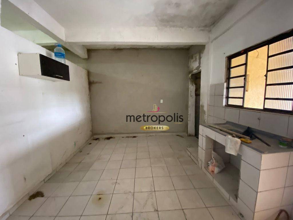 Casa para alugar com 2 quartos, 125m² - Foto 5