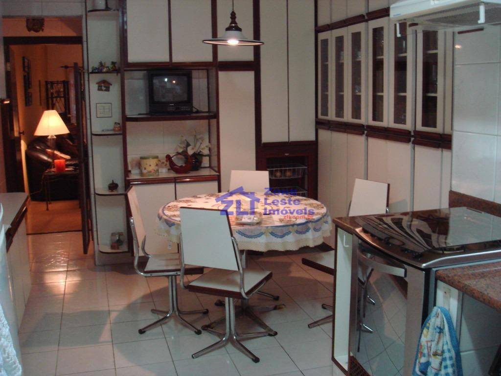 Sobrado à venda com 3 quartos, 160m² - Foto 3