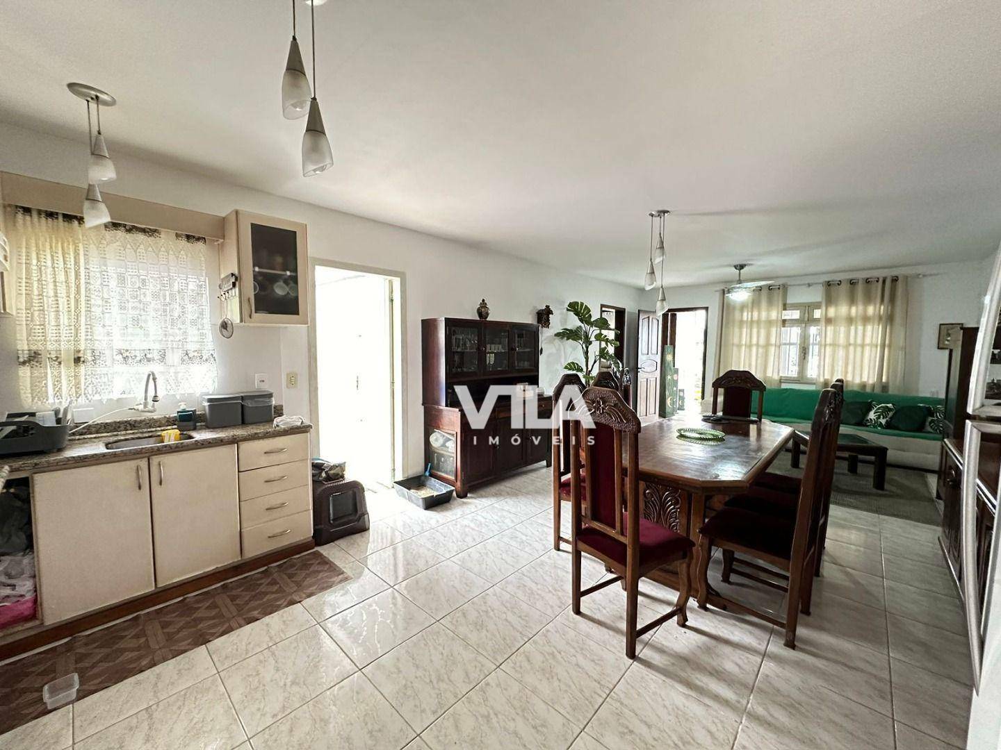 Casa à venda com 3 quartos, 221m² - Foto 3