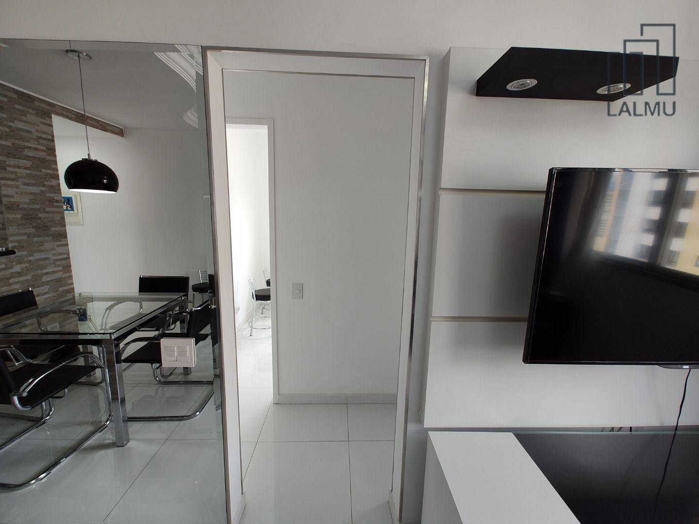 Apartamento para alugar com 2 quartos, 60m² - Foto 13