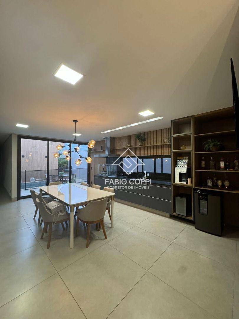 Casa de Condomínio à venda com 3 quartos, 224m² - Foto 3