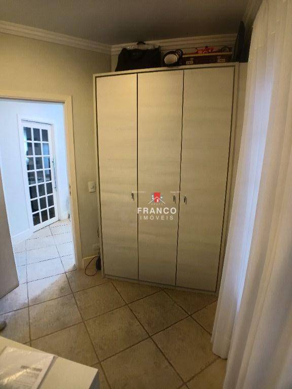 Casa de Condomínio à venda com 3 quartos, 220m² - Foto 22