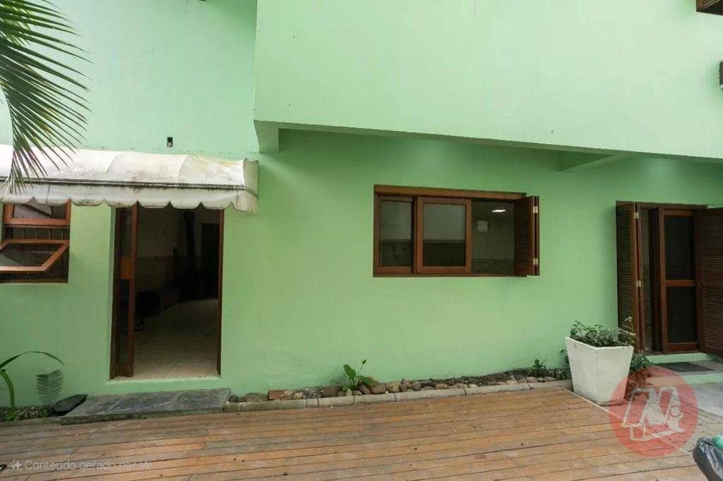 Casa para alugar com 4 quartos, 220m² - Foto 4