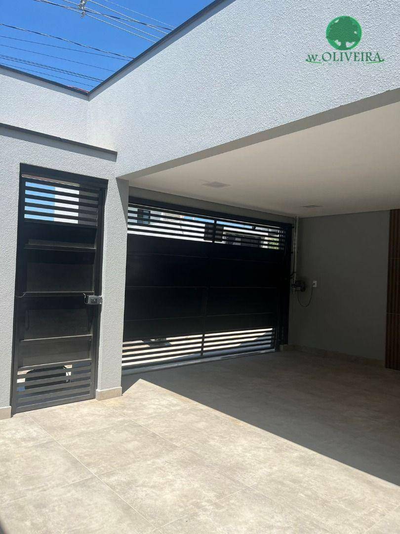 Casa à venda com 2 quartos, 75m² - Foto 1