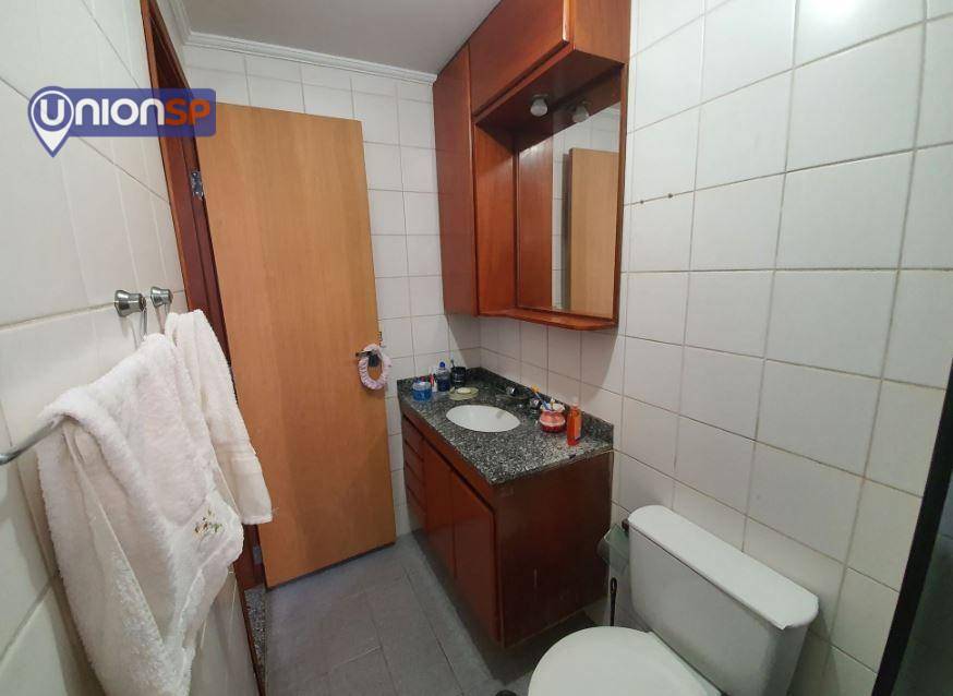 Apartamento à venda com 2 quartos, 60m² - Foto 11