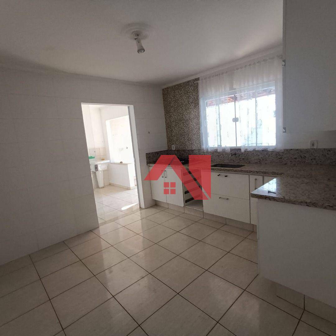 Casa à venda com 4 quartos, 180m² - Foto 16