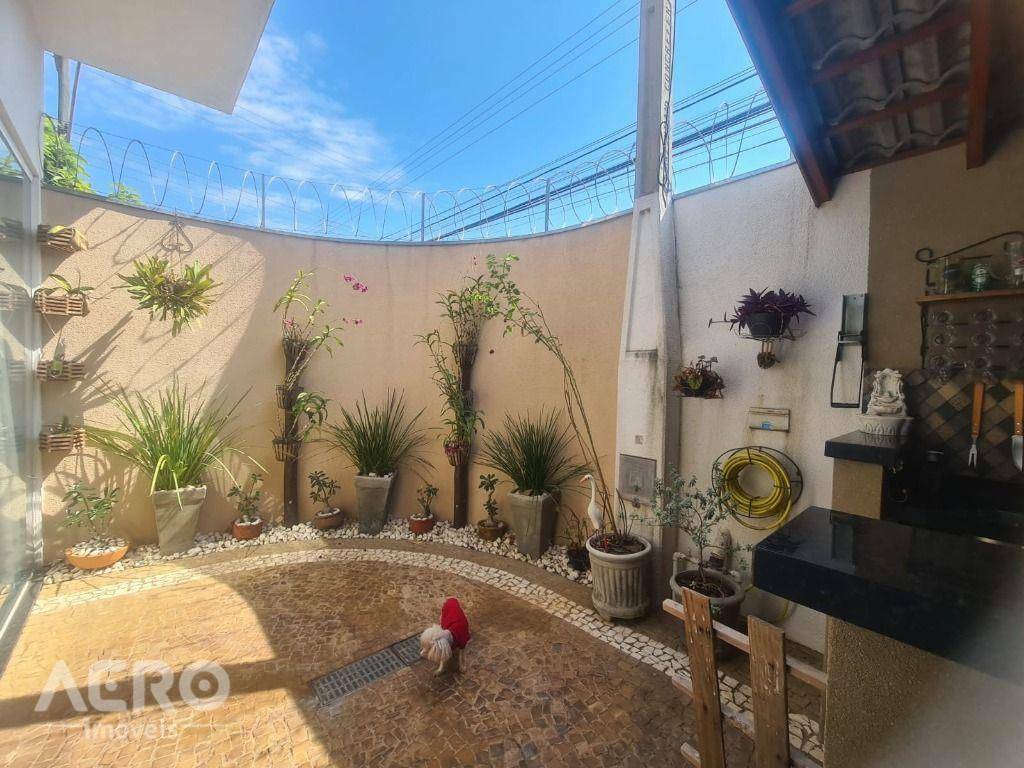 Casa à venda com 3 quartos, 120m² - Foto 10