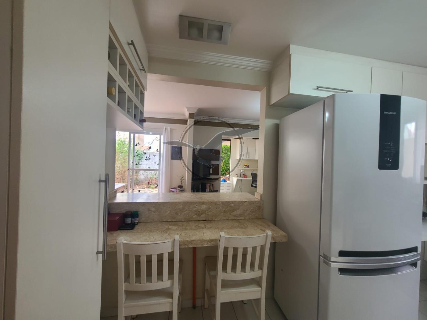 Casa de Condomínio para alugar com 3 quartos, 170m² - Foto 14