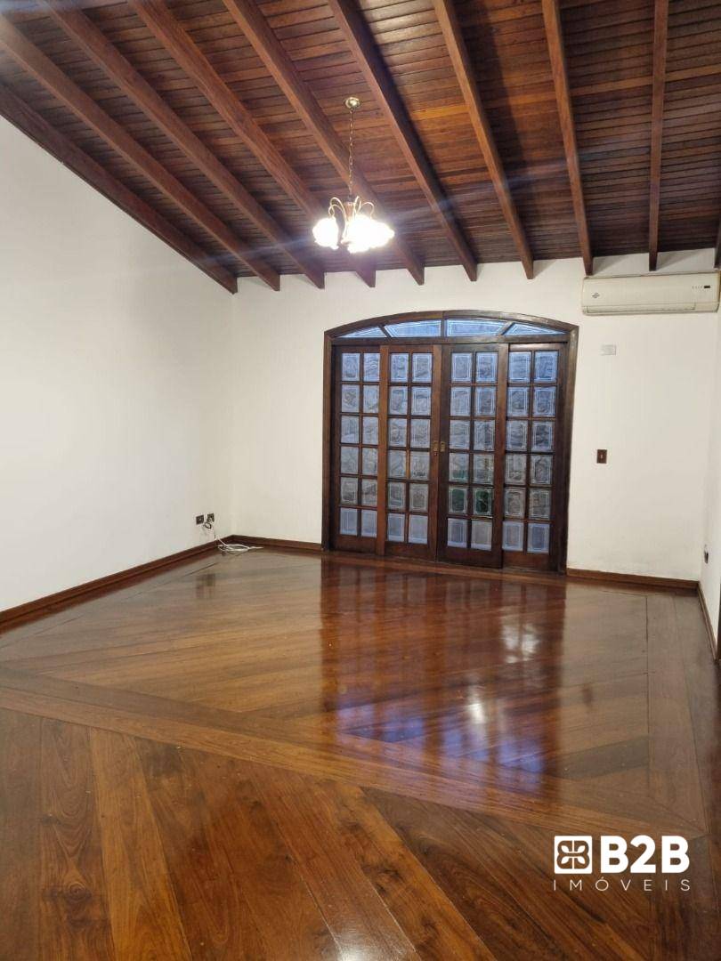 Casa, 3 quartos, 190 m² - Foto 2