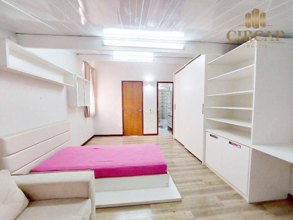 Casa para alugar com 3 quartos, 264m² - Foto 27