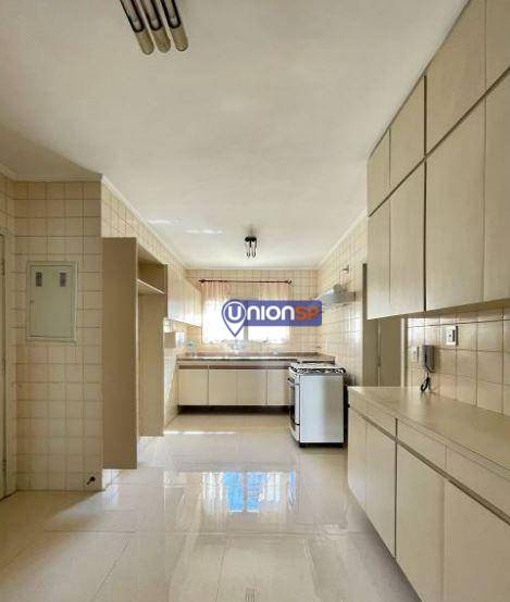 Apartamento à venda com 4 quartos, 160m² - Foto 17