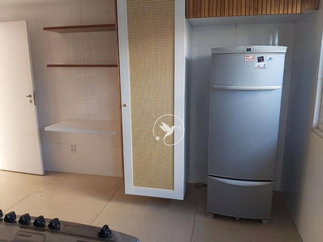 Casa de Condomínio à venda com 4 quartos, 200m² - Foto 15