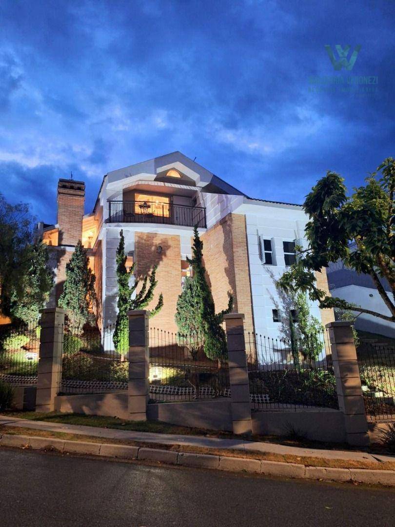 Casa, 3 quartos, 310 m² - Foto 1