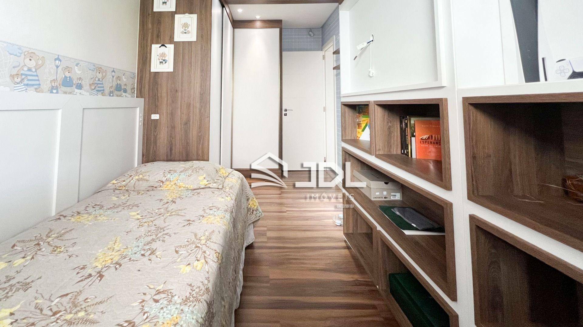 Casa à venda com 3 quartos, 201m² - Foto 16