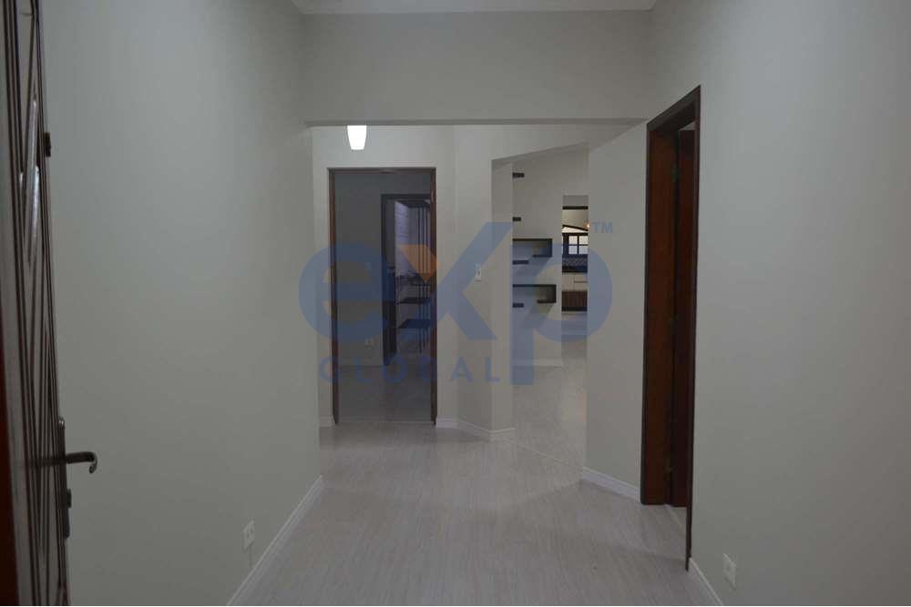 Casa à venda com 3 quartos, 350m² - Foto 11