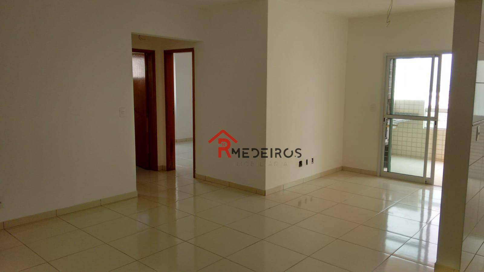 Apartamento à venda com 2 quartos, 72m² - Foto 2