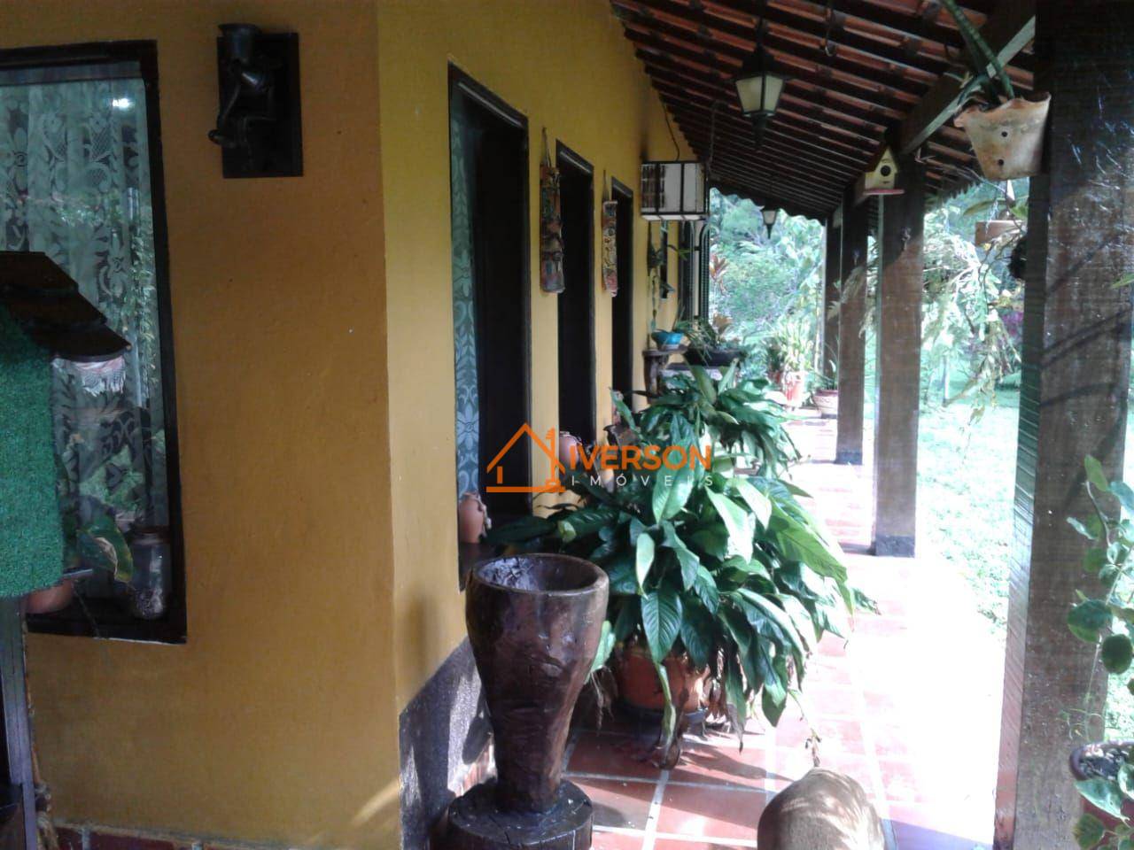 Sítio à venda com 3 quartos, 300m² - Foto 17