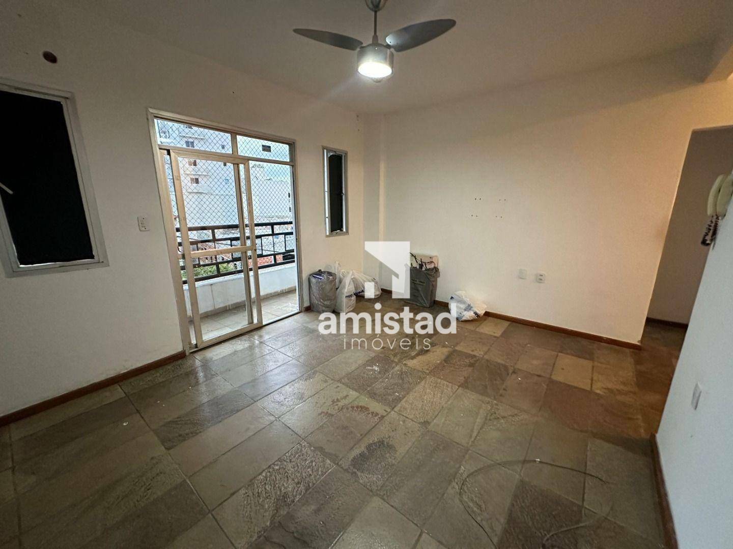 Apartamento à venda com 3 quartos, 150m² - Foto 3