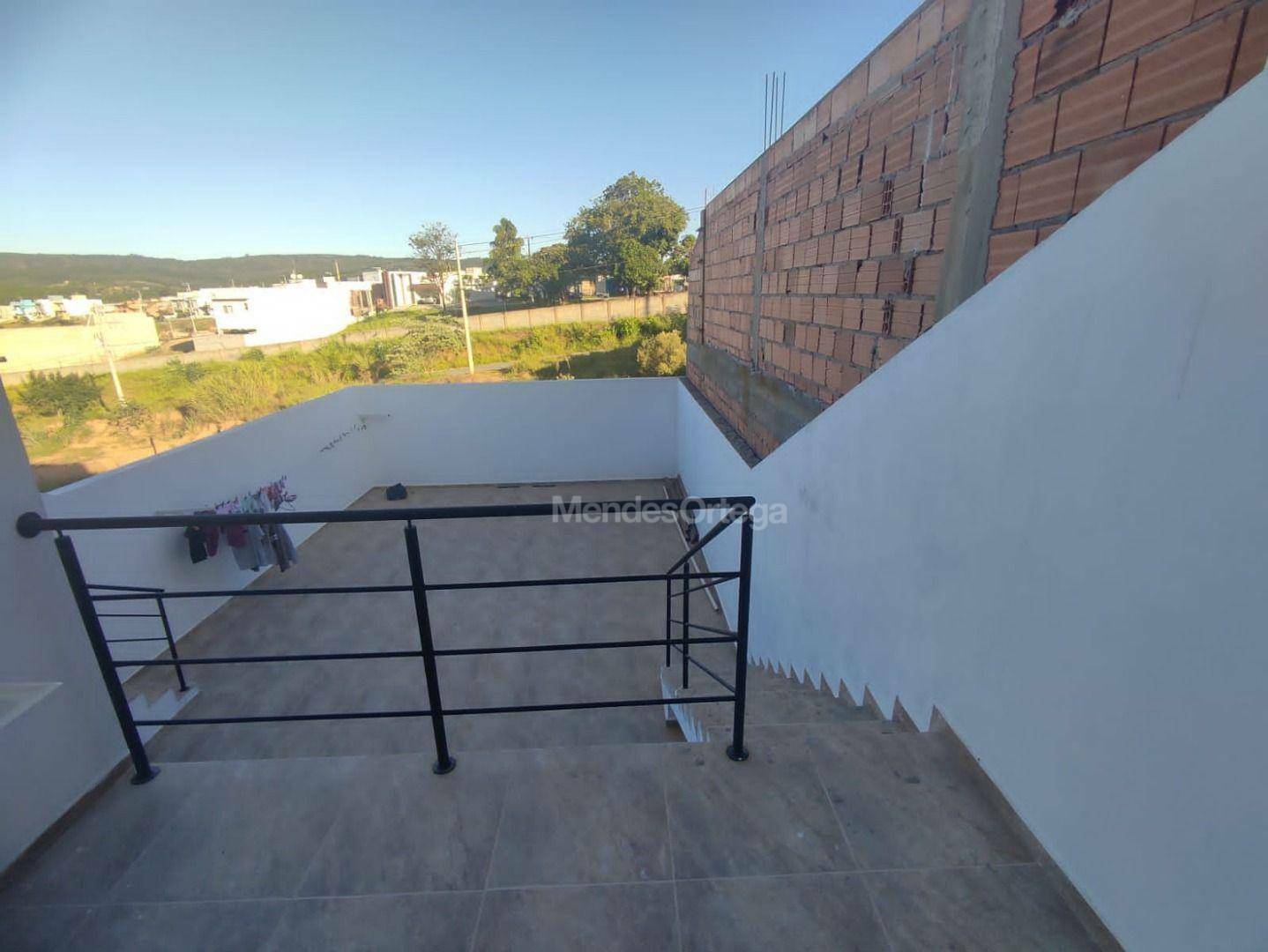 Casa à venda com 2 quartos, 80m² - Foto 14