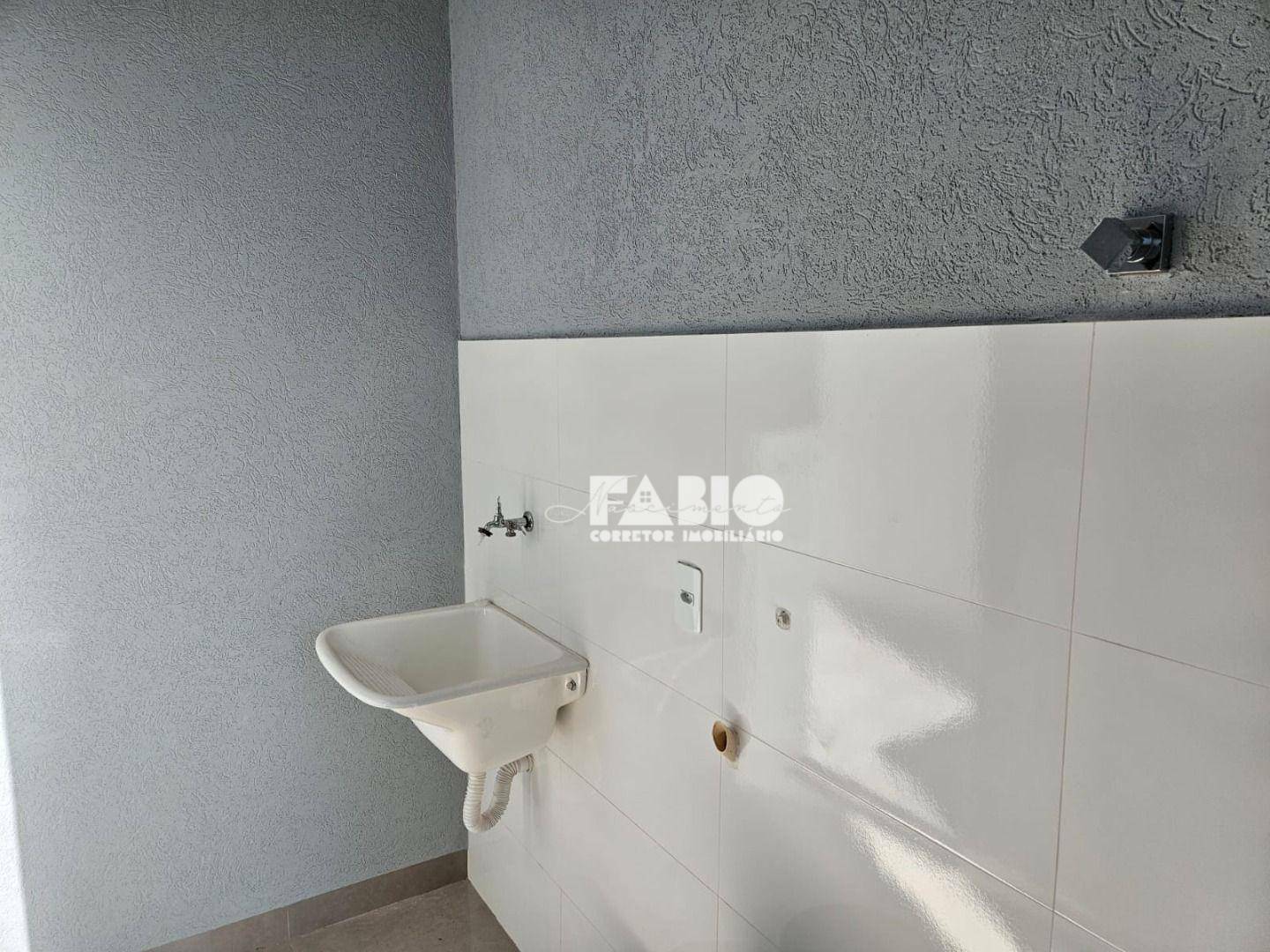 Casa à venda com 3 quartos, 79m² - Foto 10