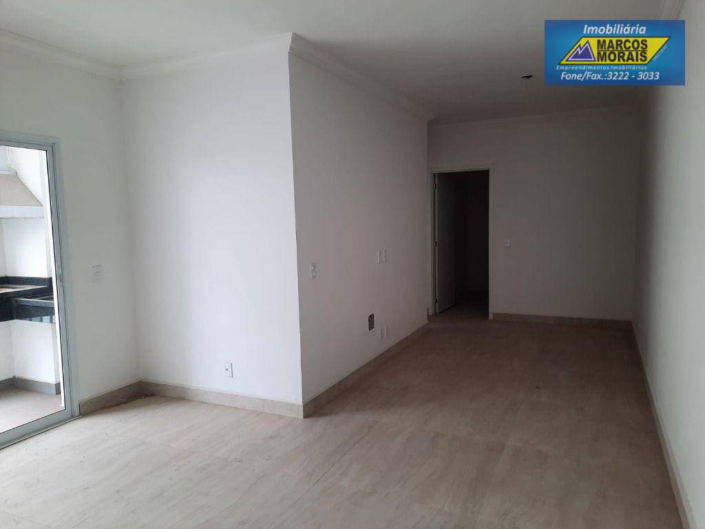 Apartamento à venda com 3 quartos, 80m² - Foto 1