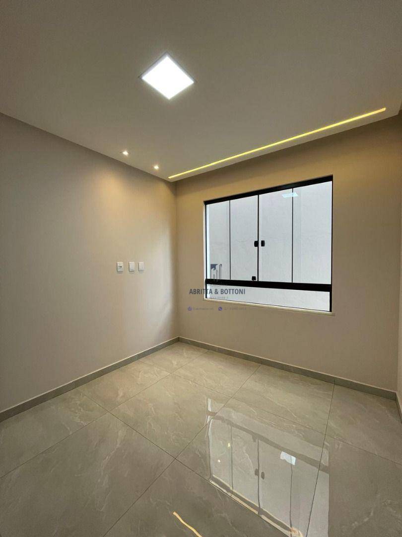 Casa à venda com 2 quartos, 80m² - Foto 12