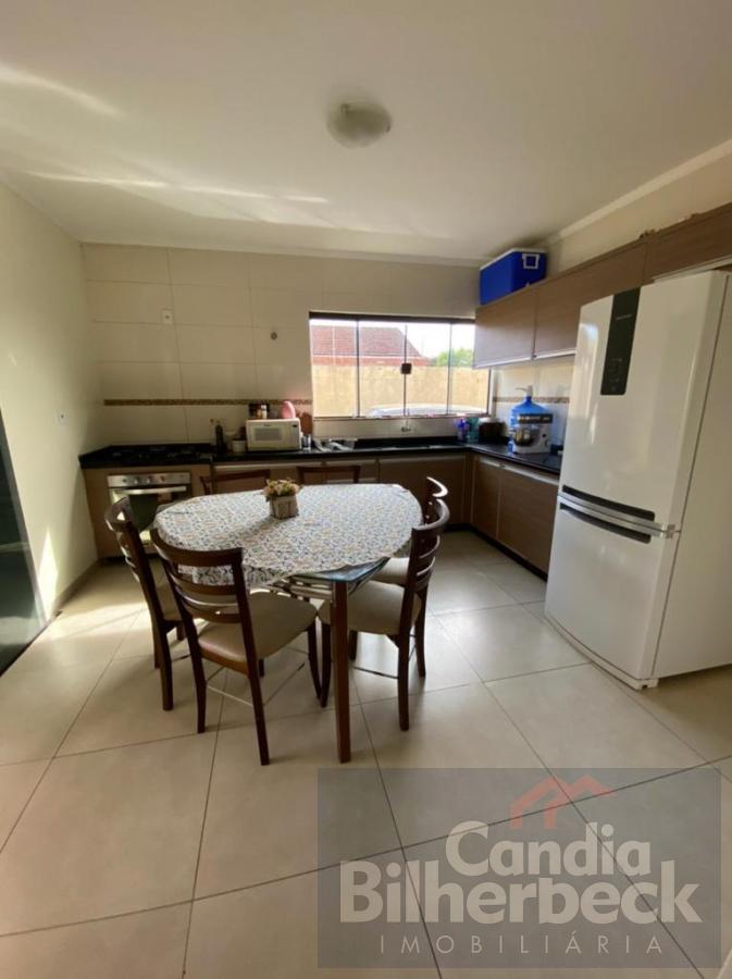 Casa à venda com 2 quartos, 360m² - Foto 10