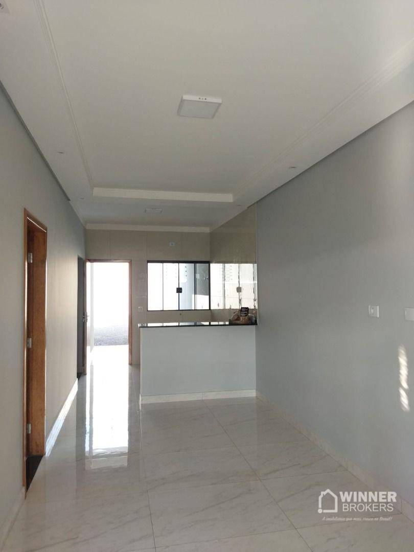 Casa à venda com 3 quartos, 93m² - Foto 2