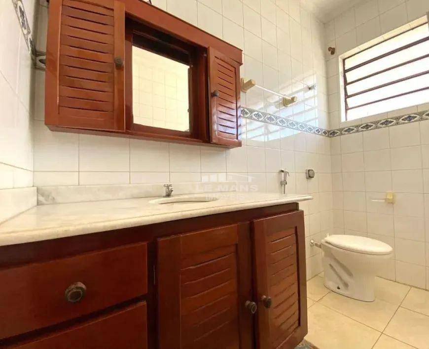 Casa para alugar com 4 quartos, 210m² - Foto 13