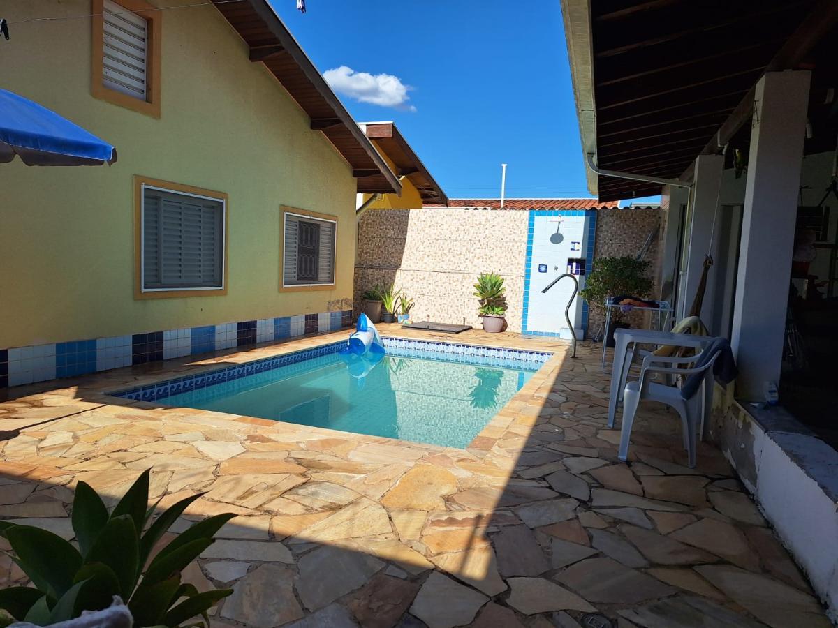 Casa à venda com 3 quartos, 360m² - Foto 1