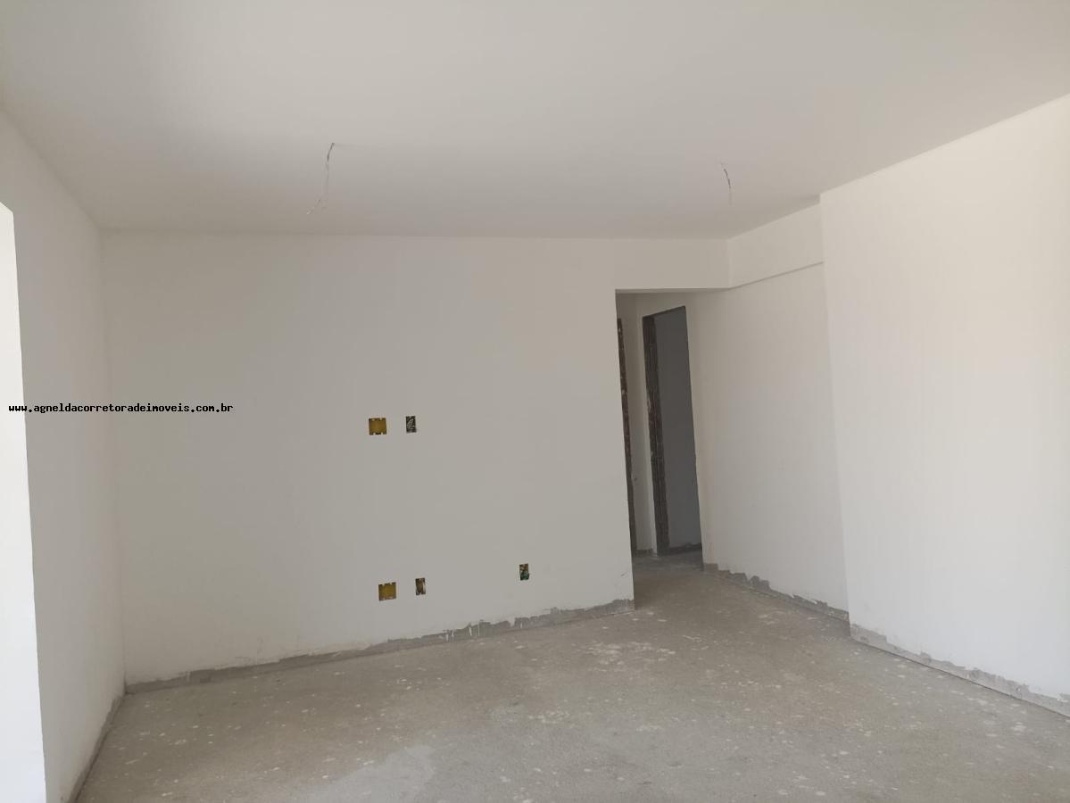 Apartamento à venda com 4 quartos, 156m² - Foto 11